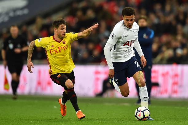 導致他們正 導致他們正